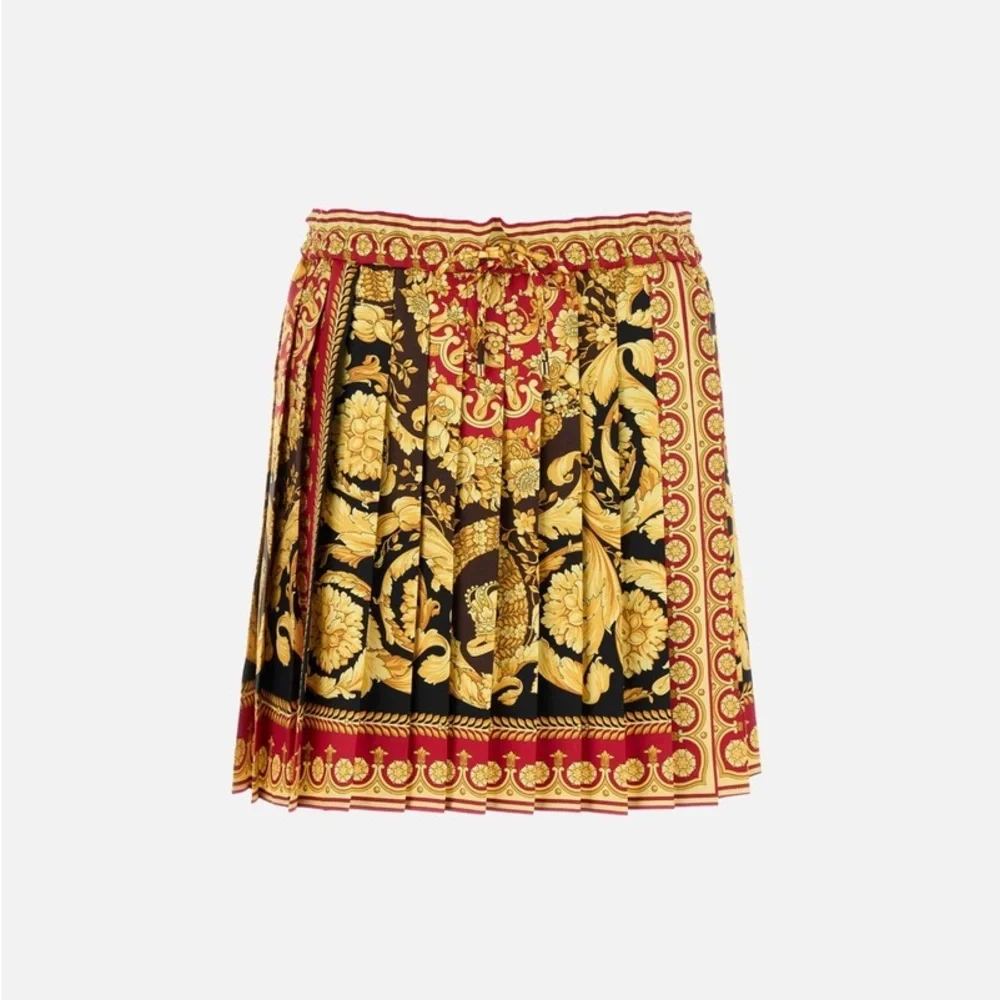 New Authentic Versace Baroque Print Pleated Mini Skirt in Black, Red & Gold